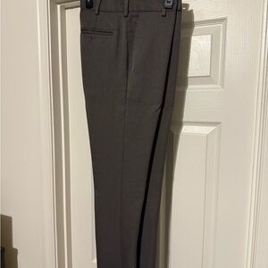 Van Heusen Men's Charcoal Dress Pants
